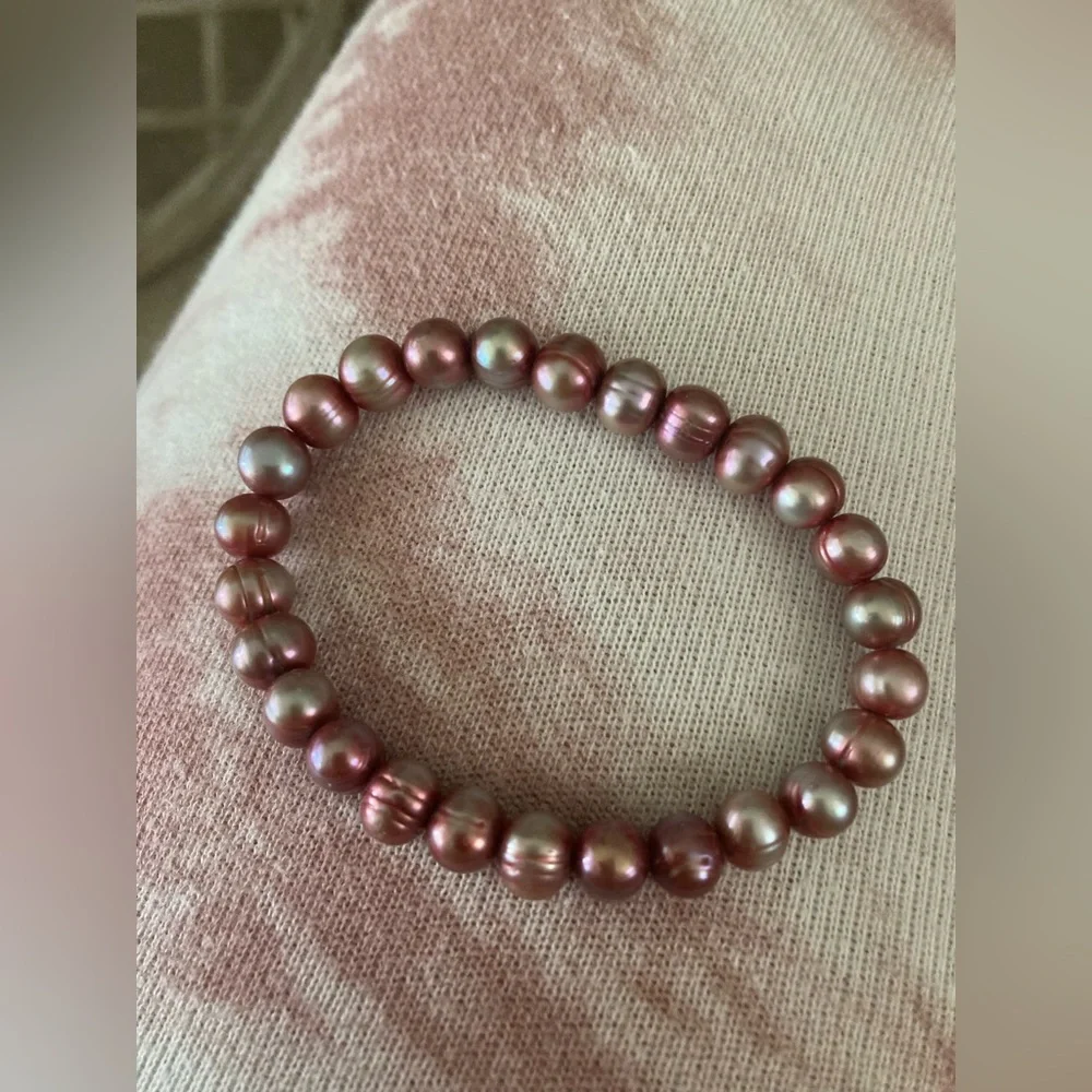 Pearl stretch bracelet